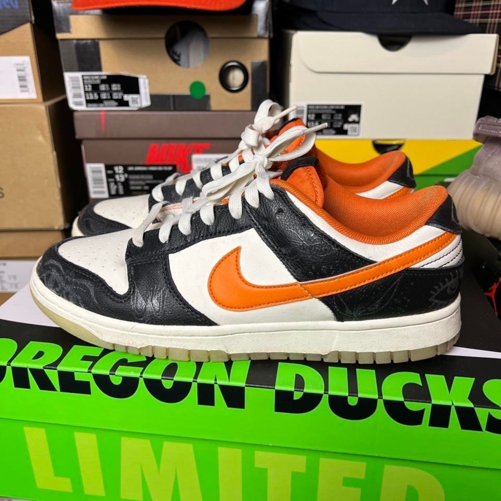 Nike dunk low premium 2021 Halloween  Size 9